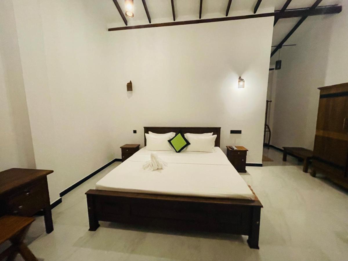 Dk Zur Einkehr Hotel Ahangama Dış mekan fotoğraf