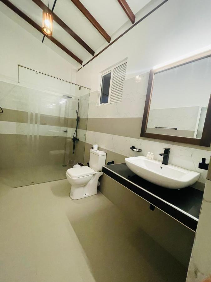 Dk Zur Einkehr Hotel Ahangama Dış mekan fotoğraf