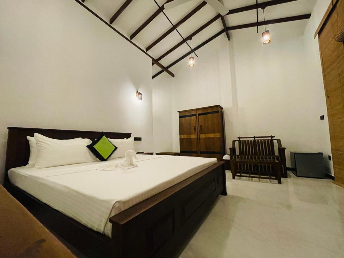 Dk Zur Einkehr Hotel Ahangama Dış mekan fotoğraf