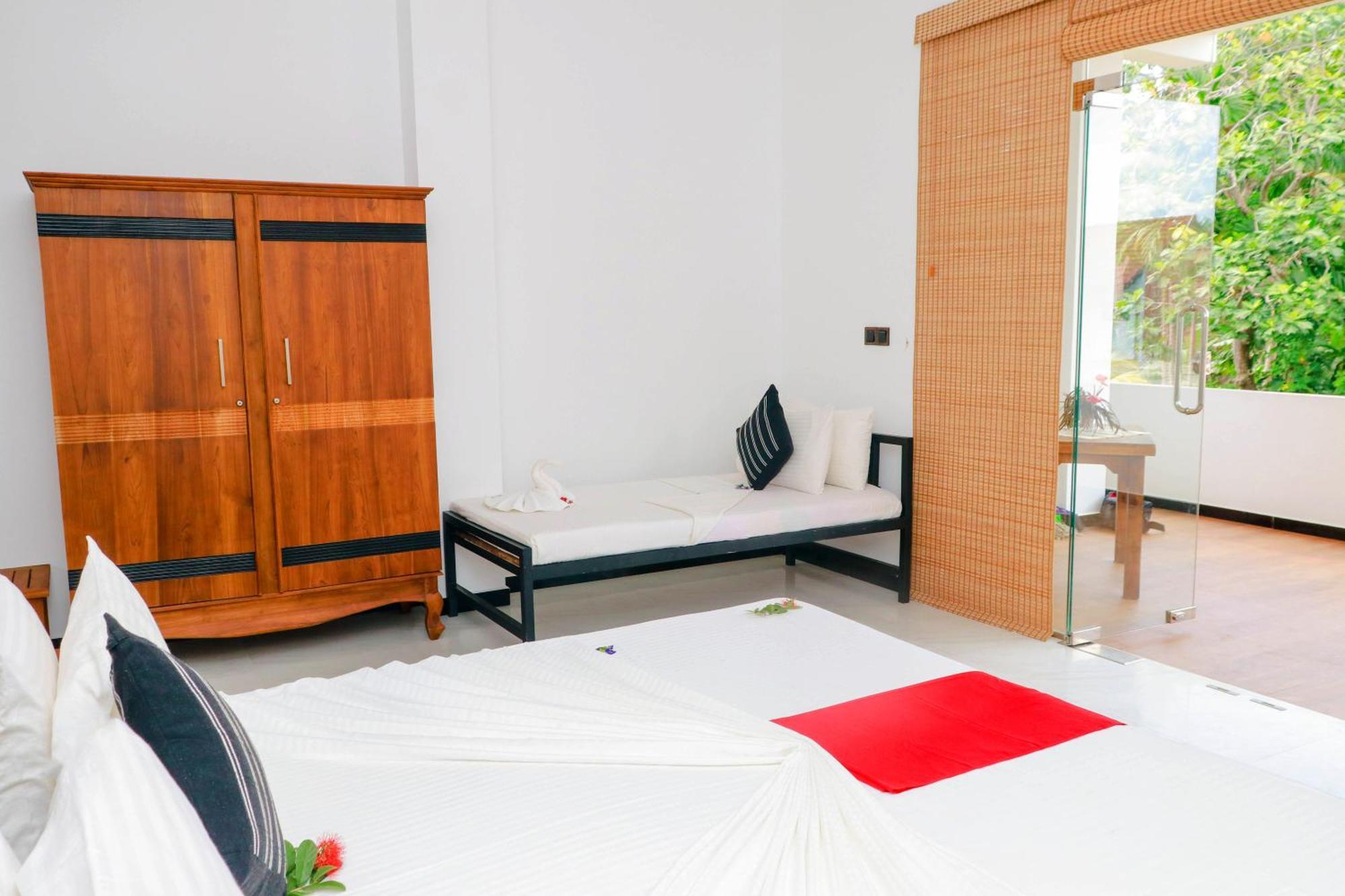 Dk Zur Einkehr Hotel Ahangama Dış mekan fotoğraf